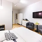 Studio Ground-Floor In Pberg